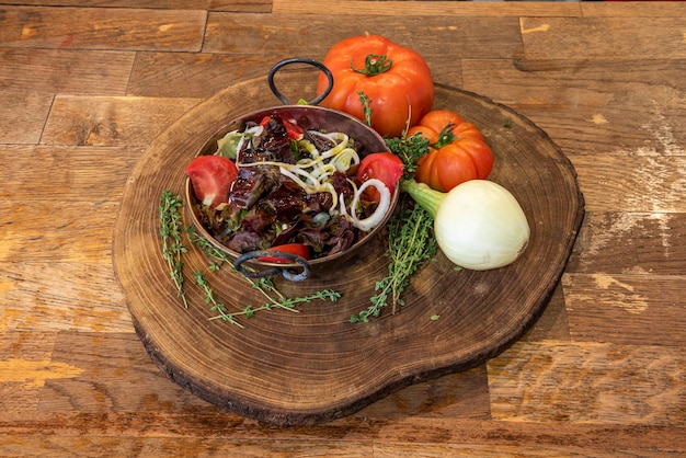 Kuchnia z talerzem potraw